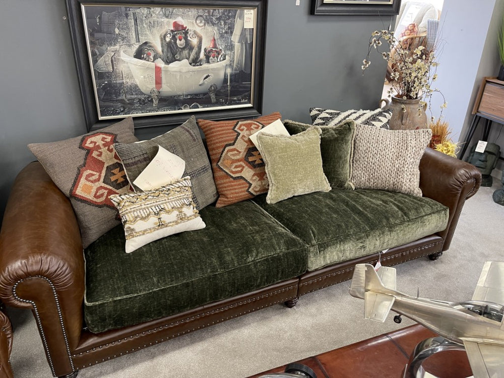 Constable Grand Sofa