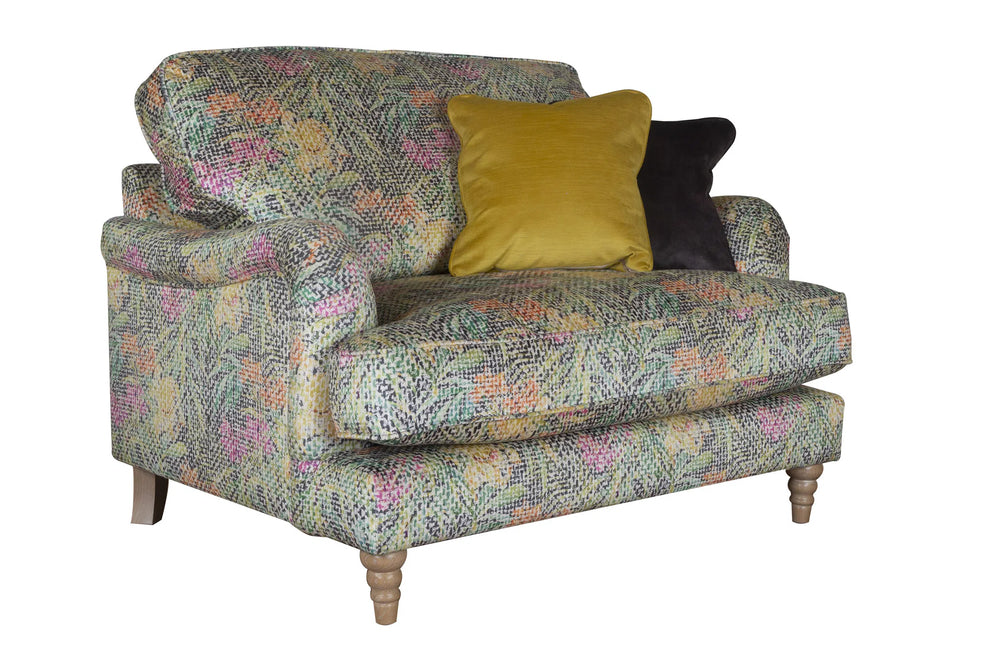  Benjamin Love Chair 